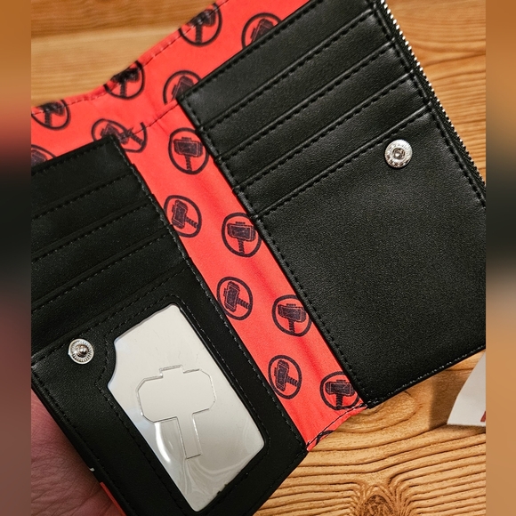 Loungefly Marvel Disney Thor love and thunder glows in dark wallet NWT - Picture 5 of 6